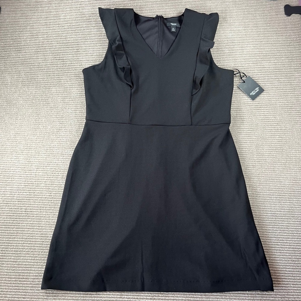 Simply Vera Wang Black Ruffle V-Neck Fit & Flare Dress XL Sleeveless LBD NWT